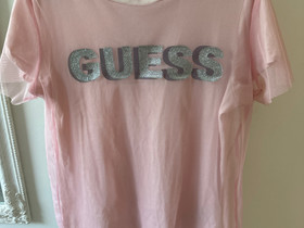Guess T-paita, Vaatteet ja kengät, Lappeenranta, Tori.fi Guess T-paita, Vaatteet ja kengät, Lappeenranta, Tori.fi