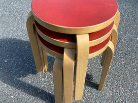Artek Aalto jakkara E60, punainen koivu 1960-luku, Pöydät ja tuolit, Sisustus ja huonekalut, Pori, Tori.fi Artek Aalto jakkara E60, punainen koivu 1960-luku, Pöydät ja tuolit, Sisustus ja huonekalut, Pori, Tori.fi