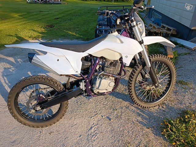 Xmoto 250cc, kuva 1