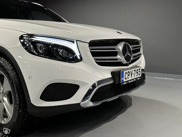 Mercedes-Benz GLC 9