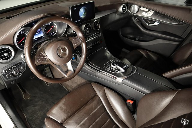 Mercedes-Benz GLC 12