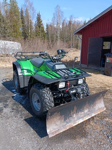 Kawasaki KVF (lumilevyllä), kuva 1