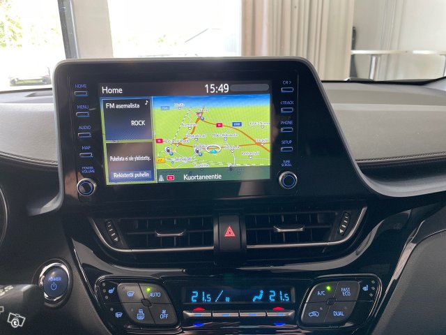 TOYOTA C-HR 16
