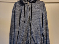 H&M:n huppari, koko S