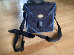 Kameralaukku 19 cm x 22 cm, Valokuvaustarvikkeet, Kamerat ja valokuvaus, Joensuu, Tori.fi Kameralaukku 19 cm x 22 cm, Valokuvaustarvikkeet, Kamerat ja valokuvaus, Joensuu, Tori.fi