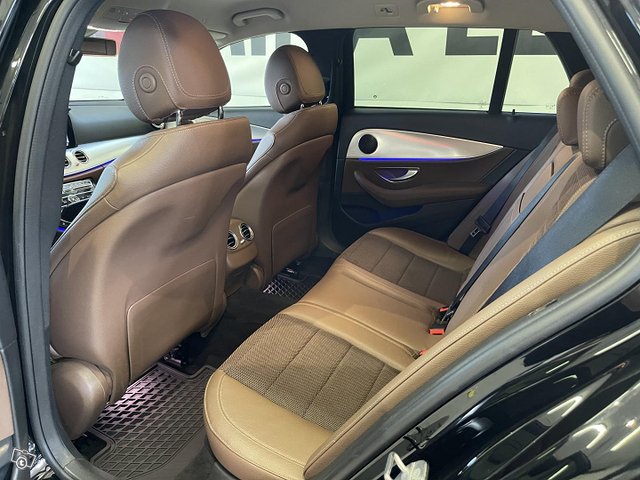 Mercedes-Benz E 24