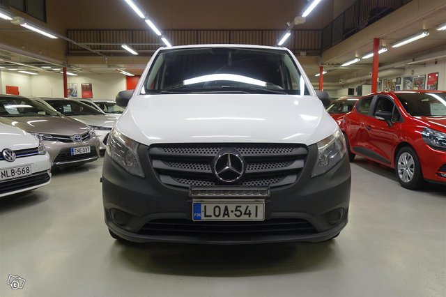 Mercedes-Benz Vito 2