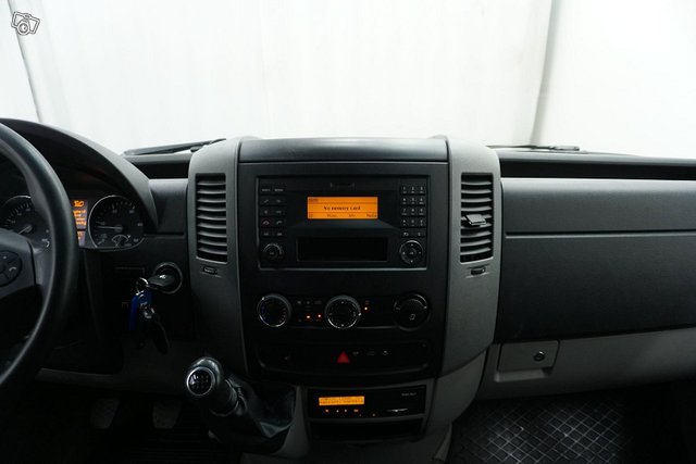 Mercedes-Benz Sprinter 16