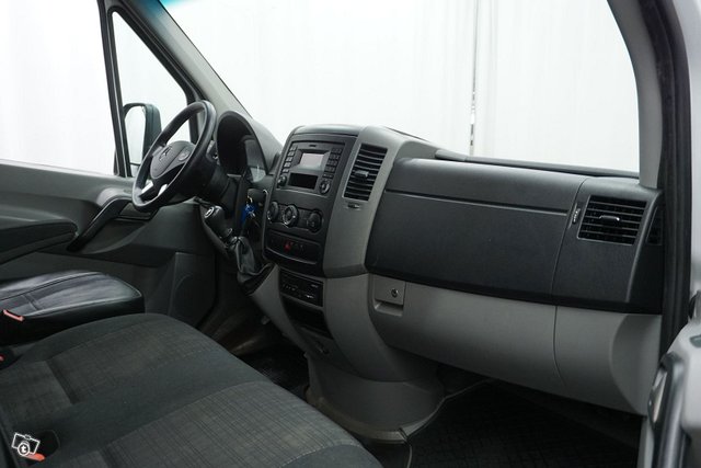 Mercedes-Benz Sprinter 18