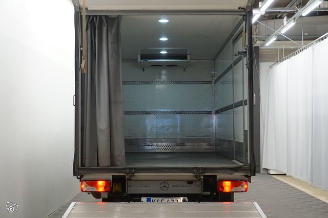 Mercedes-Benz Sprinter 19