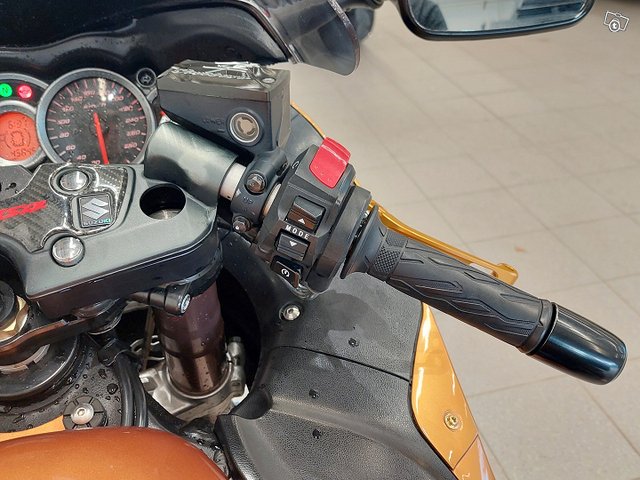 Suzuki GSX 10