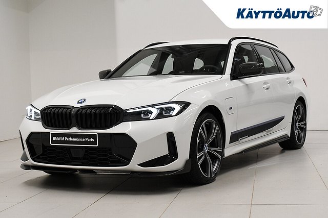 BMW 330e XDrive A Charhe