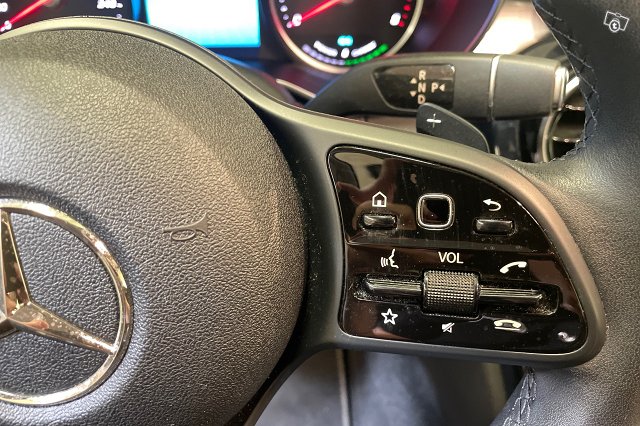 MERCEDES-BENZ C 18
