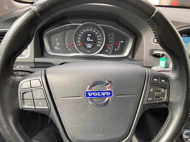 Volvo V60 11