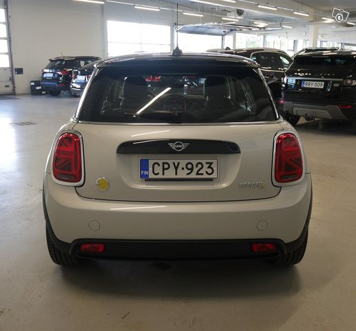 MINI Cooper 4