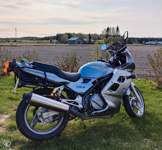 Kawasaki ER-5, kuva 1