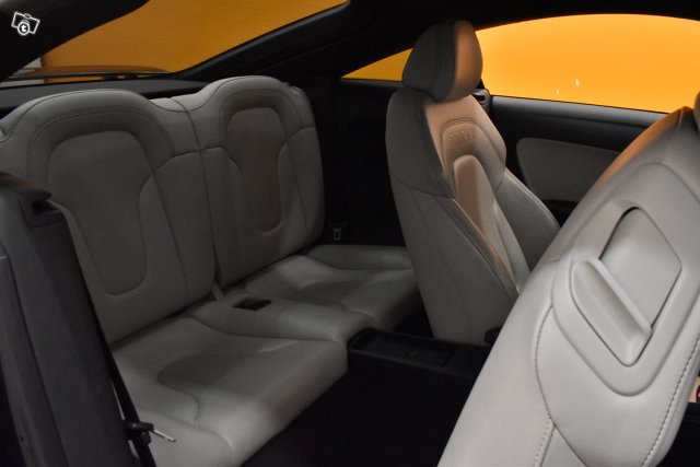 Audi TT RS 11