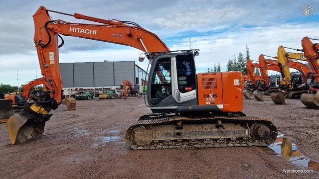 Hitachi ZX225USLC-3 1