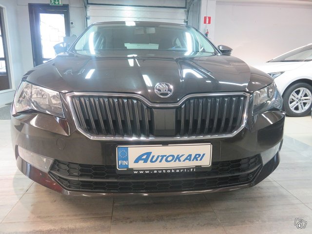 SKODA Superb 2