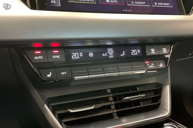 Audi E-tron GT 23