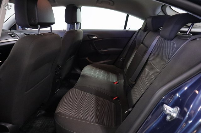 Opel Insignia 15
