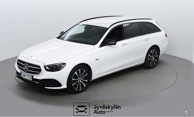 MERCEDES-BENZ E