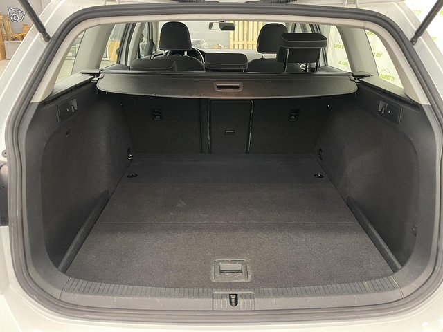 Volkswagen Golf 9