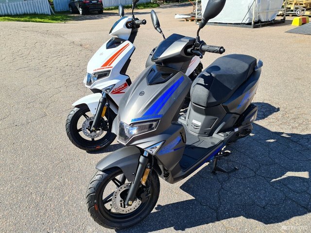 Keeway Hurricane 2