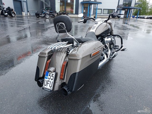 Harley-Davidson CVO 12