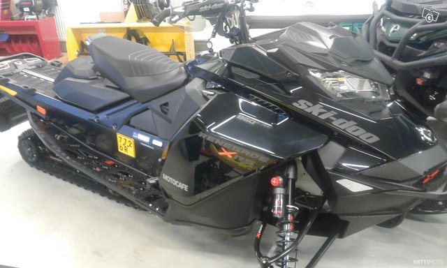 Ski-Doo Renegade 2