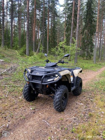 Can-Am Outlander 1