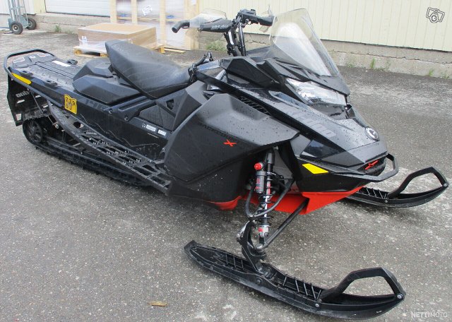 Ski-Doo Backcountry 2