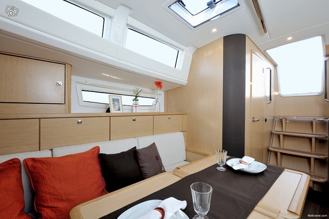 Bavaria Vision 42 8