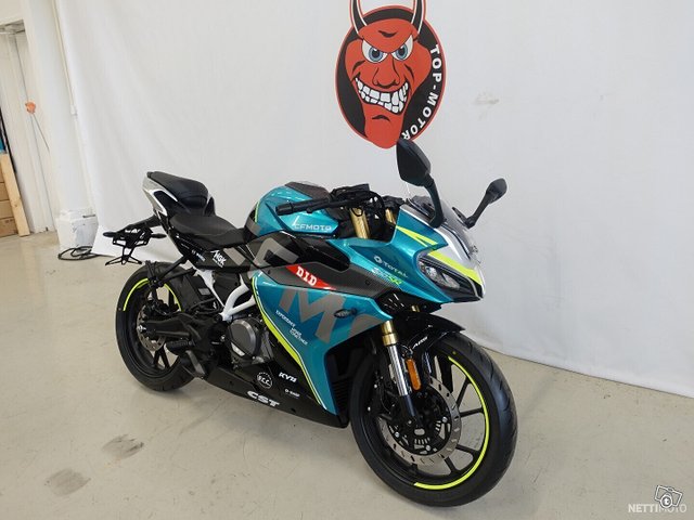 CFMOTO 300SR 2