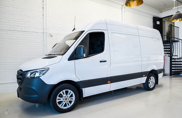 MERCEDES-BENZ SPRINTER