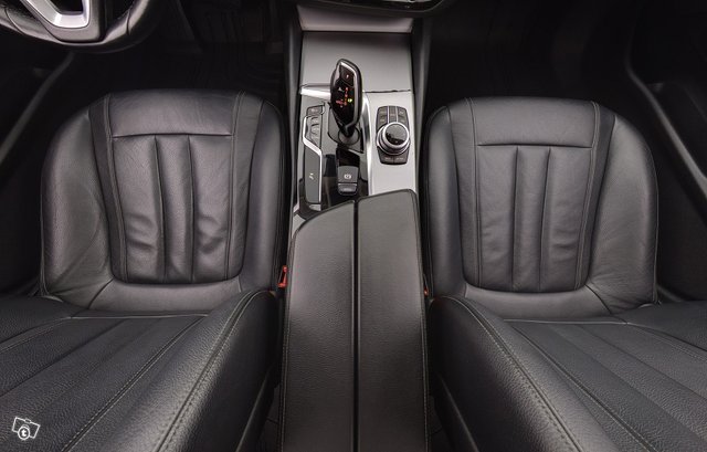 BMW 520 9
