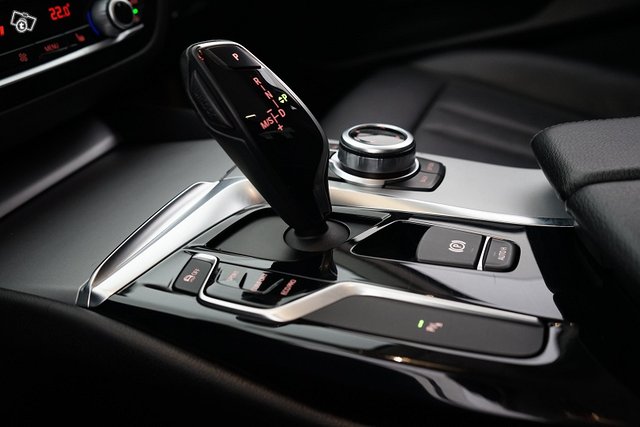 BMW 520 13