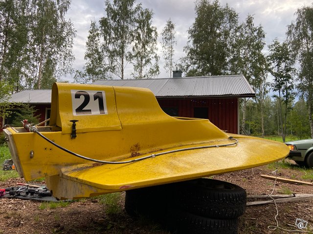 GT30 kilpavene, kuva 1