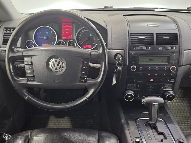 Volkswagen Touareg 14