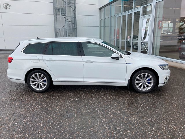 Volkswagen Passat 2