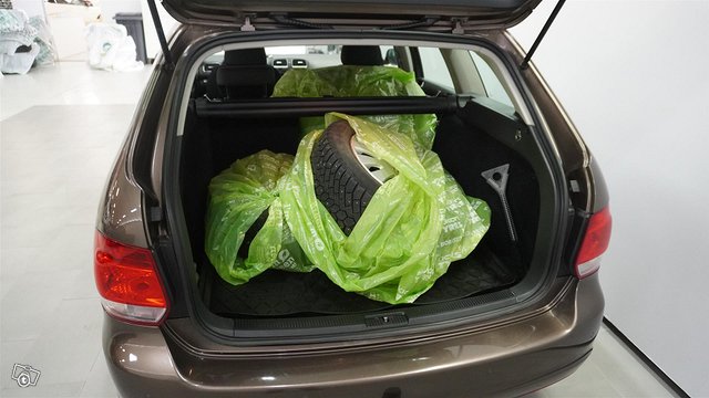VOLKSWAGEN Golf 4