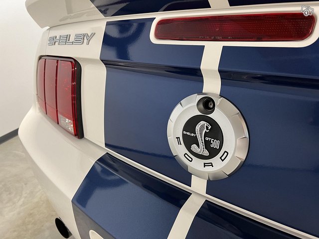 Ford Mustang 8