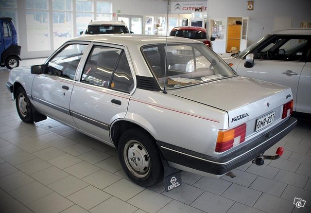 Opel Ascona 6
