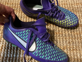 Nike nappikset, Jalkapallo, Urheilu ja ulkoilu, Säkylä, Tori.fi Nike nappikset, Jalkapallo, Urheilu ja ulkoilu, Säkylä, Tori.fi