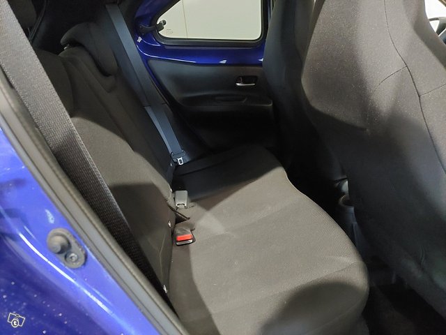 Toyota Aygo X 3
