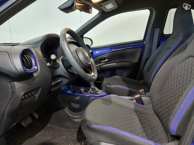 Toyota Aygo X 14