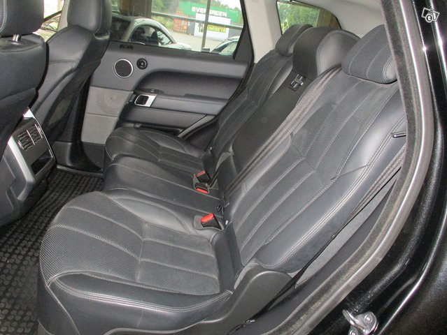 Land Rover Range Rover Sport 11