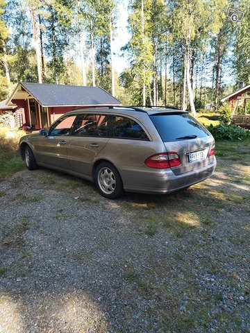 Mercedes-Benz E 220, kuva 1
