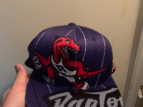 Raptors Hardwood Classics lippis, Muu urheilu ja ulkoilu, Urheilu ja ulkoilu, Kokkola, Tori.fi Raptors Hardwood Classics lippis, Muu urheilu ja ulkoilu, Urheilu ja ulkoilu, Kokkola, Tori.fi