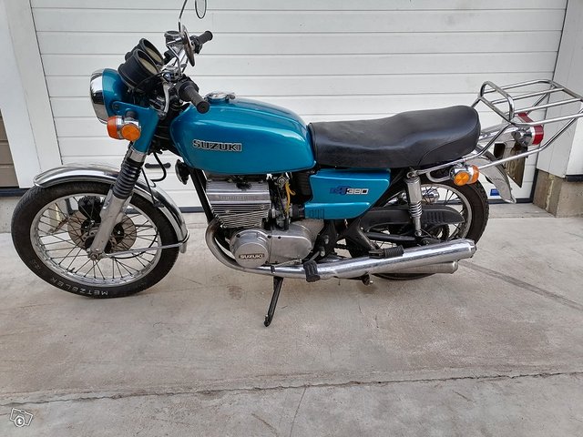 Suzuki GT380 vm.1974, kuva 1